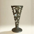 Antika Döküm Metal Vazo – Üzüm Motifli (c. 1900)