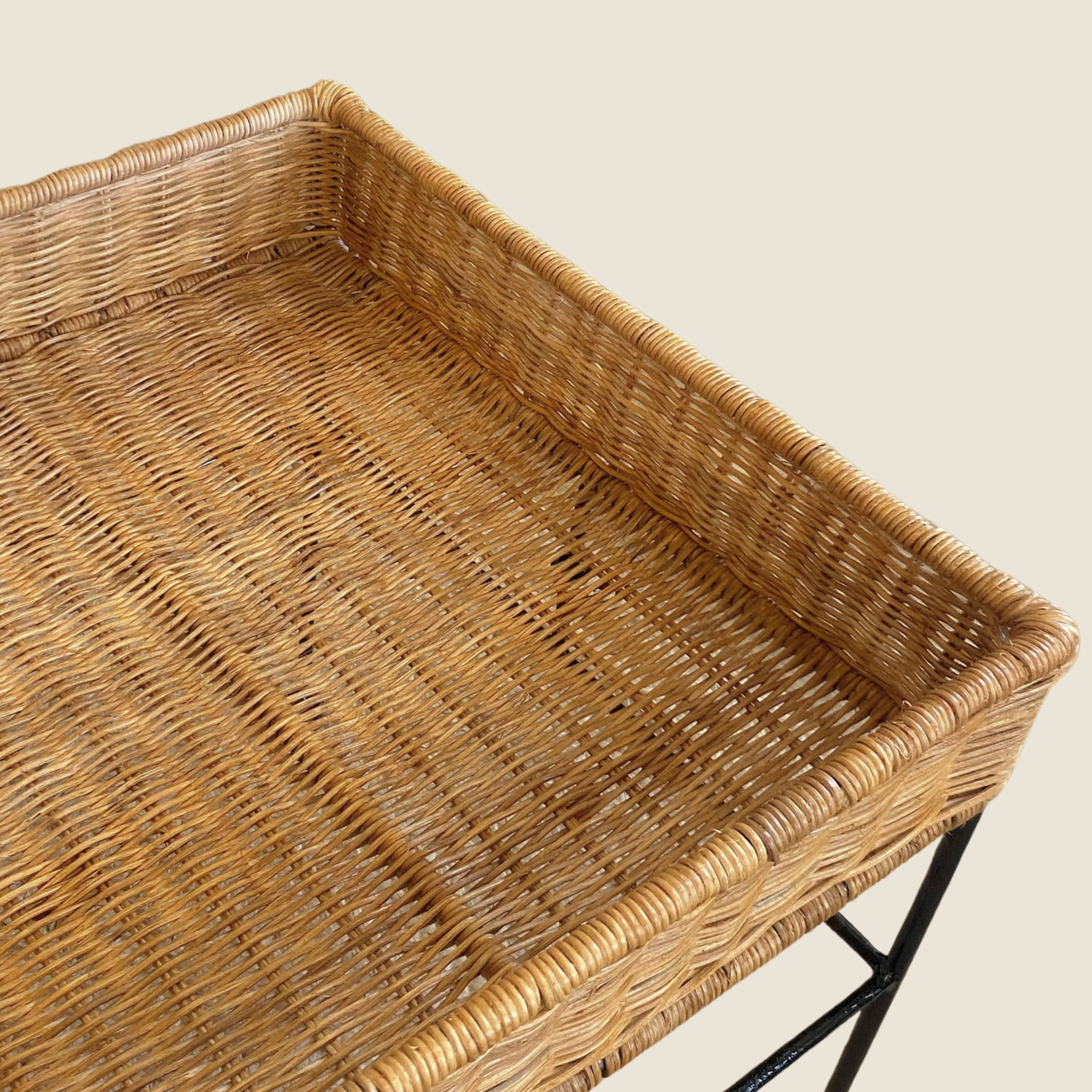 Tressé Rattan Örgülü Demir Orta Sehpa