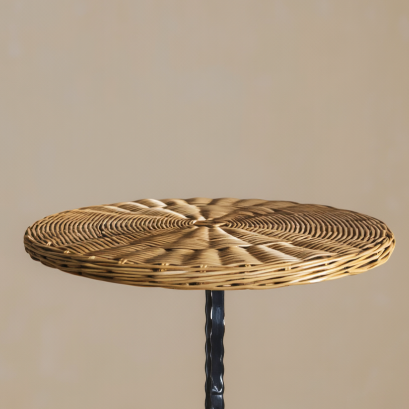 Tressé Rattan Örgülü Demir Oval Sehpa